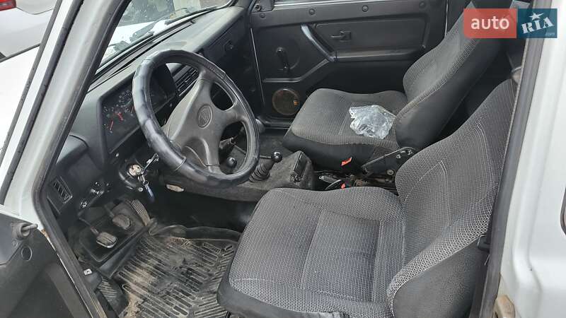 Позашляховик / Кросовер ВАЗ / Lada 21214 / 4x4 2015 в Дніпрі