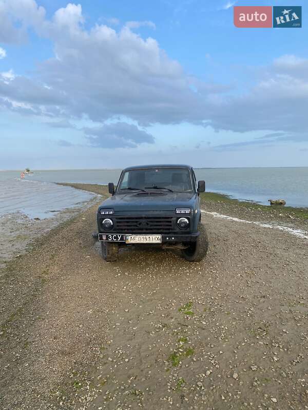 Внедорожник / Кроссовер ВАЗ 21214 / 4x4 2012 в 