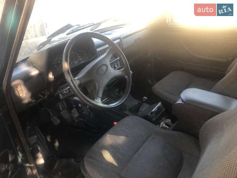 Внедорожник / Кроссовер ВАЗ / Lada 21214 / 4x4 2010 в Одессе