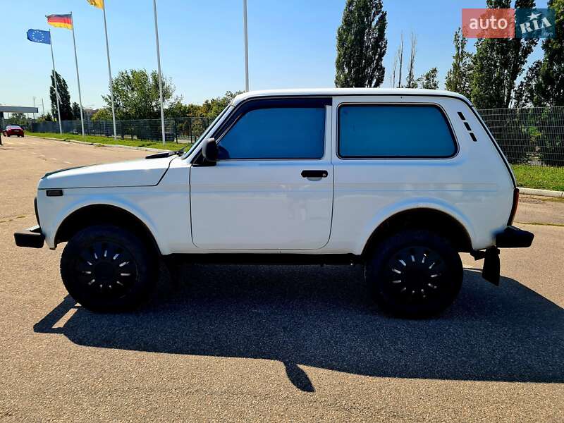 Внедорожник / Кроссовер ВАЗ / Lada 21214 / 4x4 2017 в Харькове