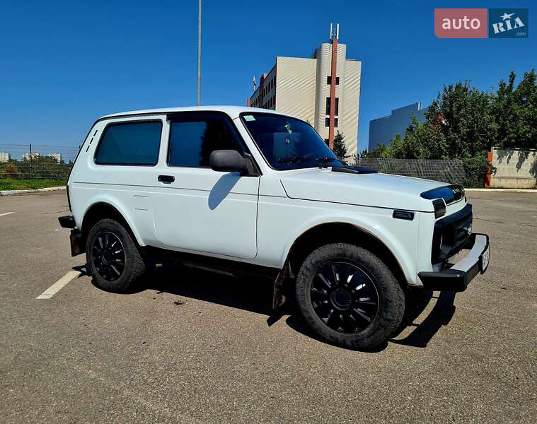 Внедорожник / Кроссовер ВАЗ / Lada 21214 / 4x4 2017 в Харькове