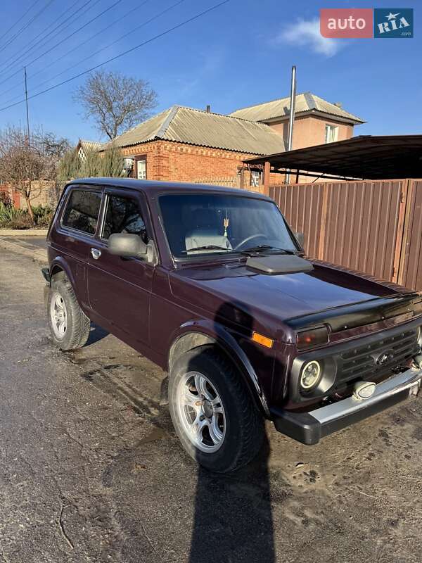 Позашляховик / Кросовер ВАЗ / Lada 21214 / 4x4 2010 в Краматорську