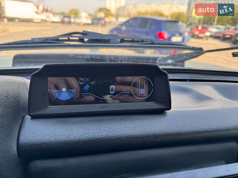 Внедорожник / Кроссовер ВАЗ / Lada 21214 / 4x4 2010 в Запорожье