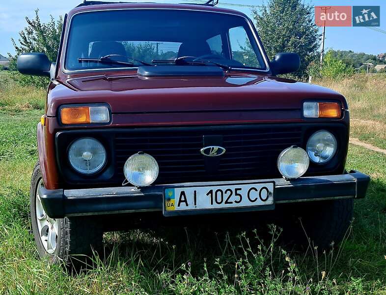 Позашляховик / Кросовер ВАЗ 21214 / 4x4 2011 в 