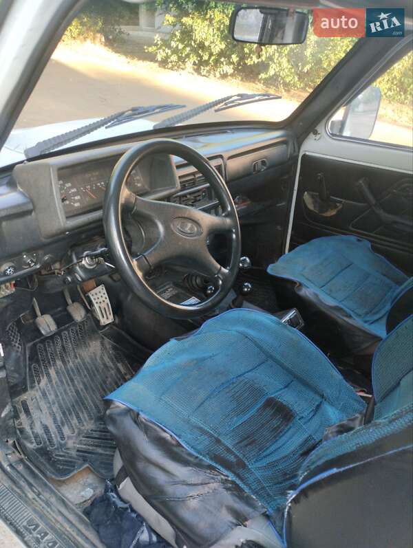 Внедорожник / Кроссовер ВАЗ / Lada 21214 / 4x4 2003 в Болграде фото 2 Внедорожник / Кроссовер ВАЗ / Lada 21214 / 4x4 2003 в Болграде