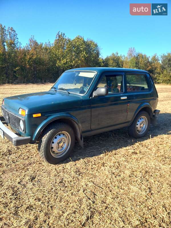 Внедорожник / Кроссовер ВАЗ / Lada 21214 / 4x4 2010 в Корсуне-Шевченковском