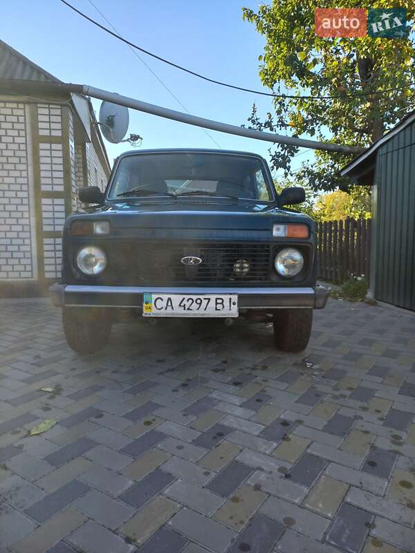 Внедорожник / Кроссовер ВАЗ / Lada 21214 / 4x4 2010 в Корсуне-Шевченковском
