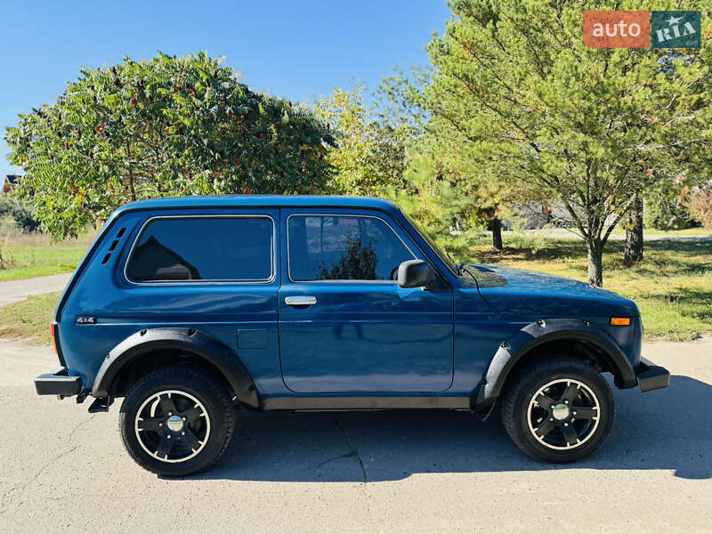Внедорожник / Кроссовер ВАЗ / Lada 21214 / 4x4 2012 в Лохвице
