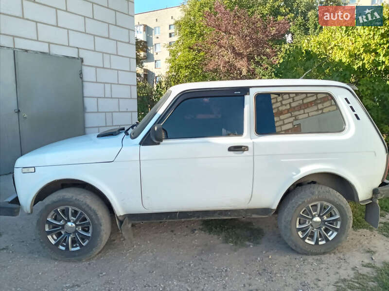 Внедорожник / Кроссовер ВАЗ / Lada 21214 / 4x4 2014 в Путивле