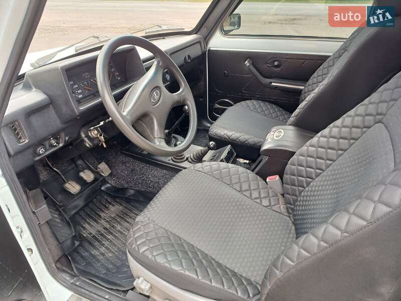 Внедорожник / Кроссовер ВАЗ / Lada 21214 / 4x4 2007 в Ромнах