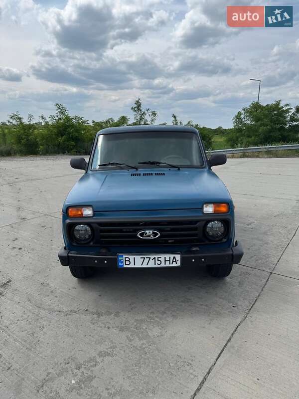 Внедорожник / Кроссовер ВАЗ / Lada 21214 / 4x4 2012 в Дергачах