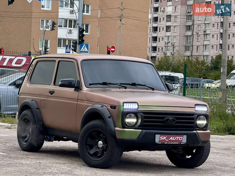 Позашляховик / Кросовер ВАЗ / Lada 21214 / 4x4 2014 в Києві фото 6 Позашляховик / Кросовер ВАЗ / Lada 21214 / 4x4 2014 в Києві