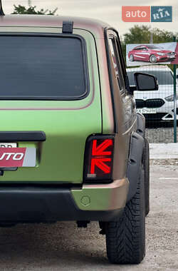 Позашляховик / Кросовер ВАЗ 21214 / 4x4 2014 в 