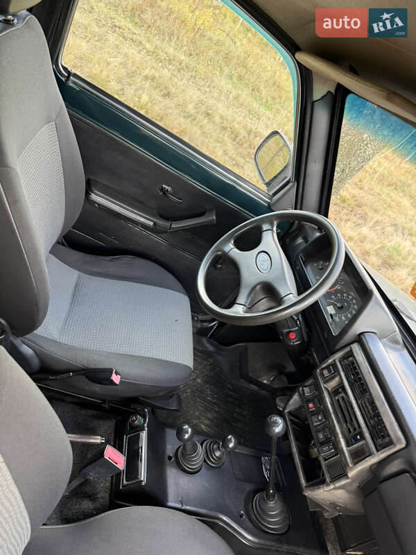 Позашляховик / Кросовер ВАЗ / Lada 21214 / 4x4 2010 в Малині фото 7 Позашляховик / Кросовер ВАЗ / Lada 21214 / 4x4 2010 в Малині