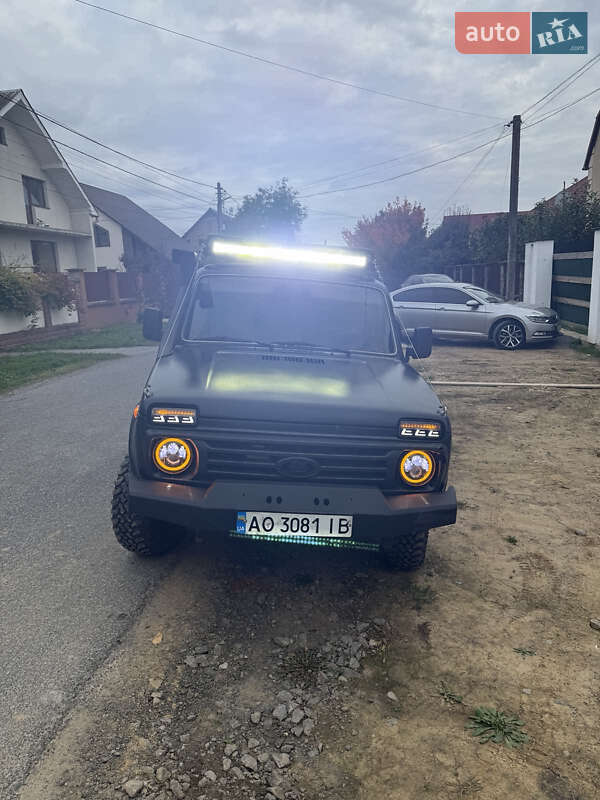 Позашляховик / Кросовер ВАЗ / Lada 21214 / 4x4 2008 в Ужгороді