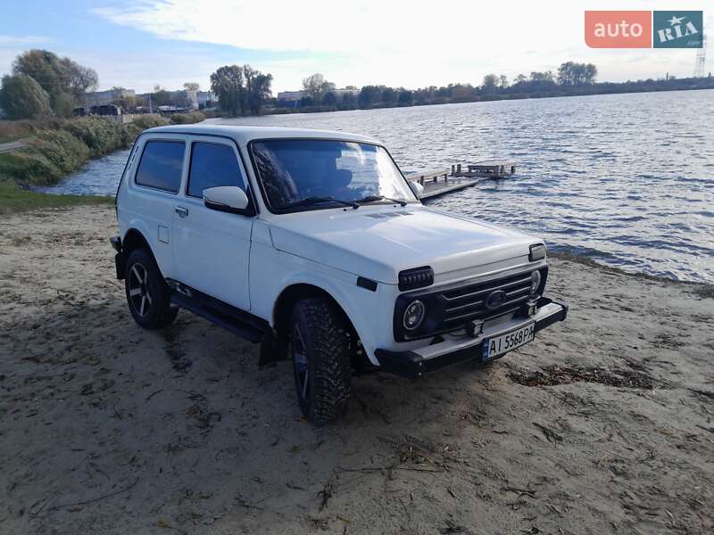 Внедорожник / Кроссовер ВАЗ / Lada 21214 / 4x4 2003 в Березане