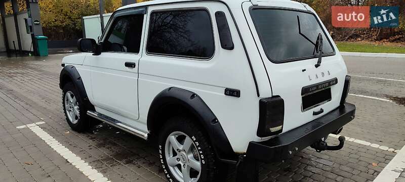 Позашляховик / Кросовер ВАЗ / Lada 21214 / 4x4 2011 в Харкові