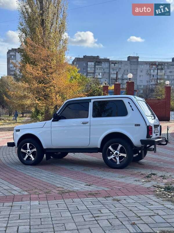 Позашляховик / Кросовер ВАЗ / Lada 21214 / 4x4 2011 в Запоріжжі
