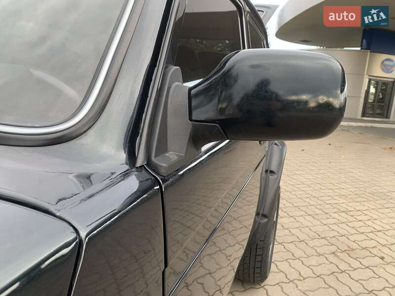 Внедорожник / Кроссовер ВАЗ / Lada 21214 / 4x4 2016 в Малой Турье