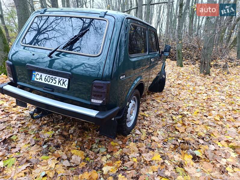 Позашляховик / Кросовер ВАЗ / Lada 21214 / 4x4 2008 в Умані