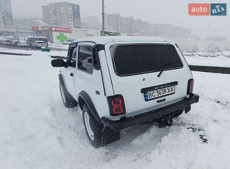 Позашляховик / Кросовер ВАЗ / Lada 21214 / 4x4 2012 в Трускавці