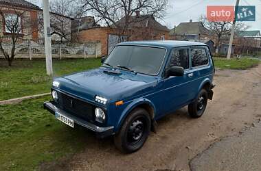 Позашляховик / Кросовер ВАЗ 21214 / 4x4 2004 в Первомайську