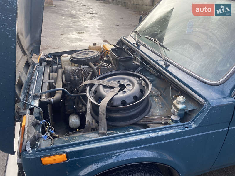 Внедорожник / Кроссовер ВАЗ / Lada 21214 / 4x4 2003 в Умани