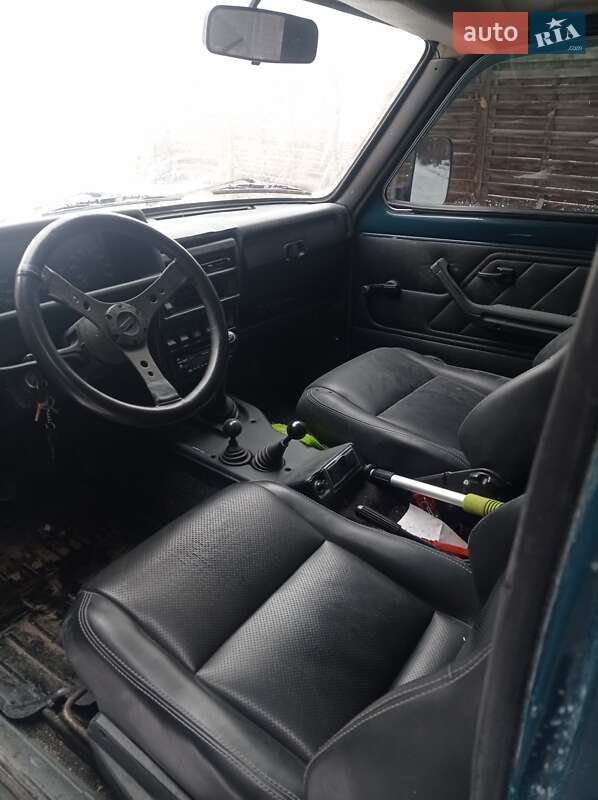 Позашляховик / Кросовер ВАЗ / Lada 21214 / 4x4 2003 в Києві