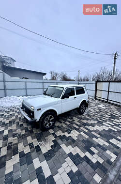 Позашляховик / Кросовер ВАЗ 21214 / 4x4 2018 в Голованівську