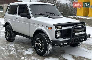 Позашляховик / Кросовер ВАЗ 21214 / 4x4 2011 в Одесі