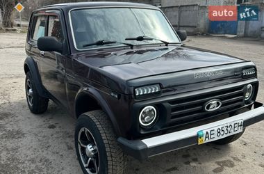 Внедорожник / Кроссовер ВАЗ 21214 / 4x4 2010 в Вольногорске