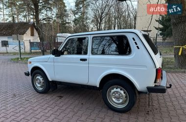 Позашляховик / Кросовер ВАЗ 21214 / 4x4 2015 в Хмільнику