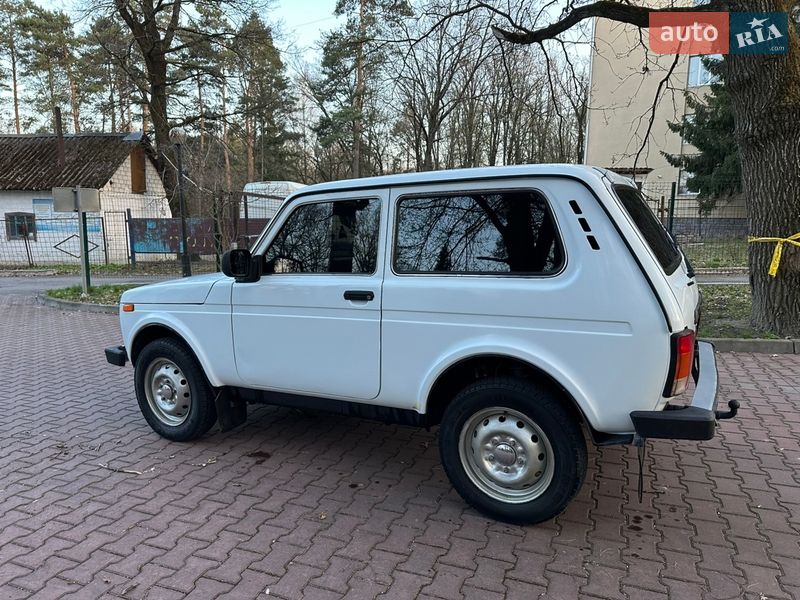 ВАЗ / Lada 21214 / 4x4 2015