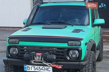 Позашляховик / Кросовер ВАЗ 21214 / 4x4 2012 в Полтаві