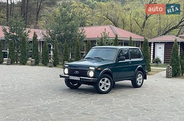 Позашляховик / Кросовер ВАЗ 21214 / 4x4 2015 в Воловцю