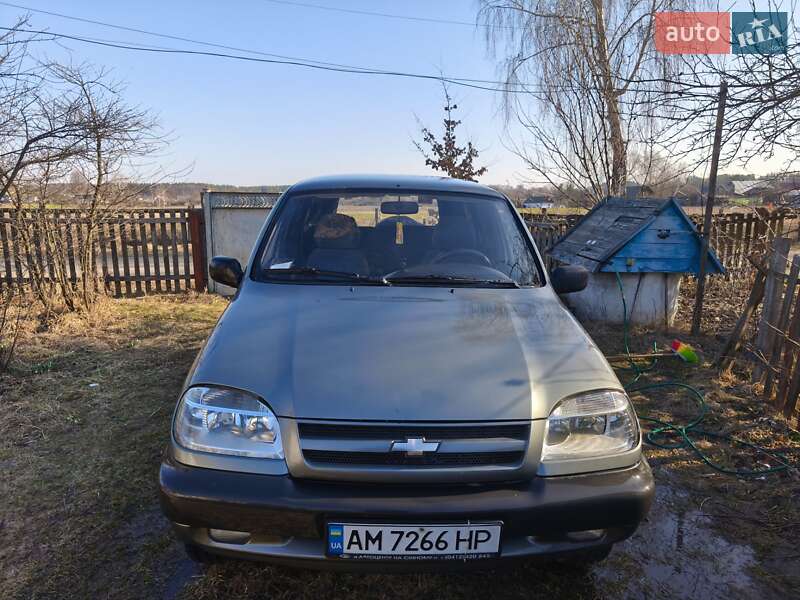 Внедорожник / Кроссовер ВАЗ / Lada 2123 Niva 2005 в 