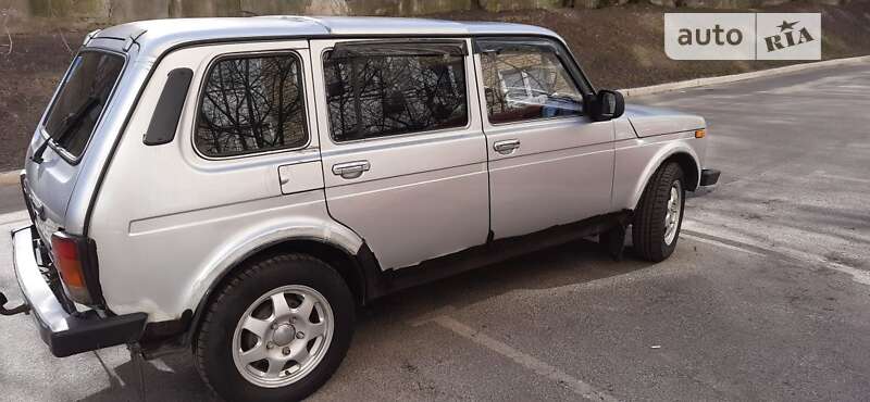 Позашляховик / Кросовер ВАЗ / Lada 2131 Нива 2013 в Києві