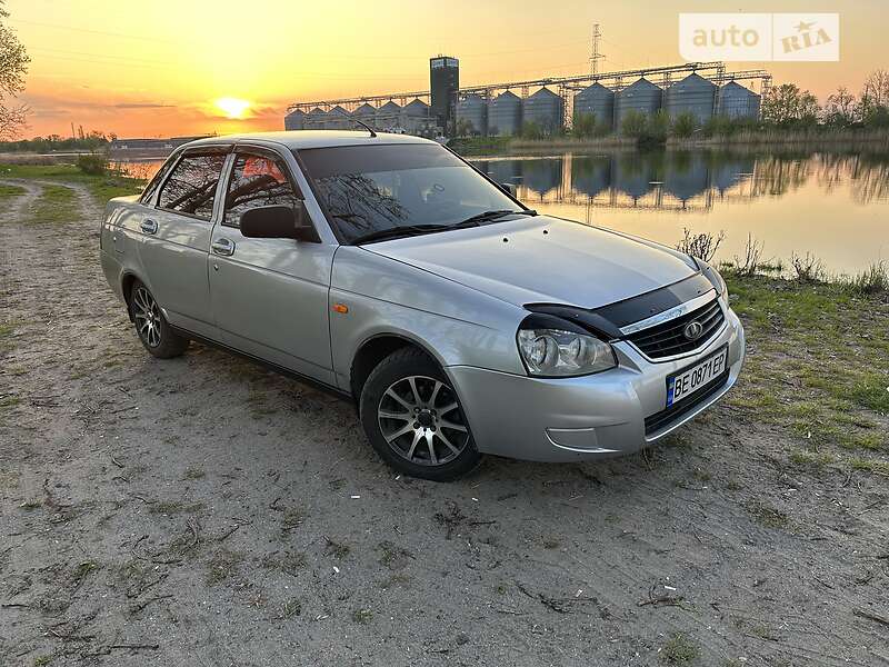 Седан ВАЗ / Lada 2170 Priora 2013 в Вознесенске