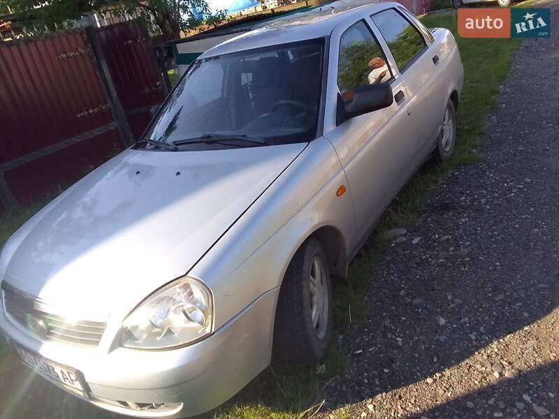 Седан ВАЗ / Lada 2170 Priora 2009 в Тячеве фото 2 Седан ВАЗ / Lada 2170 Priora 2009 в Тячеве