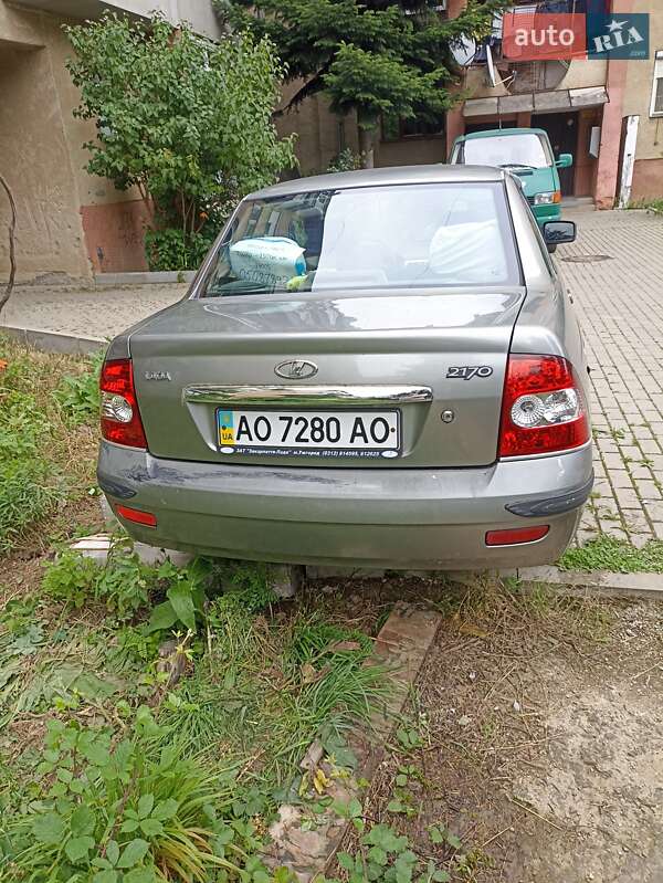Седан ВАЗ / Lada 2170 Priora 2008 в Ужгороде фото 3 Седан ВАЗ / Lada 2170 Priora 2008 в Ужгороде