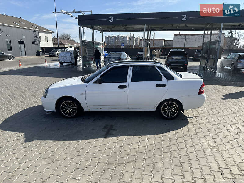 Седан ВАЗ / Lada 2170 Priora 2008 в Белой Церкви фото 5 Седан ВАЗ / Lada 2170 Priora 2008 в Белой Церкви