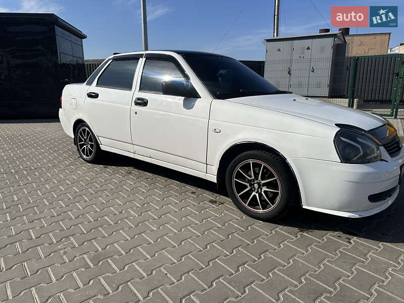 Седан ВАЗ / Lada 2170 Priora 2008 в Белой Церкви фото 6 Седан ВАЗ / Lada 2170 Priora 2008 в Белой Церкви