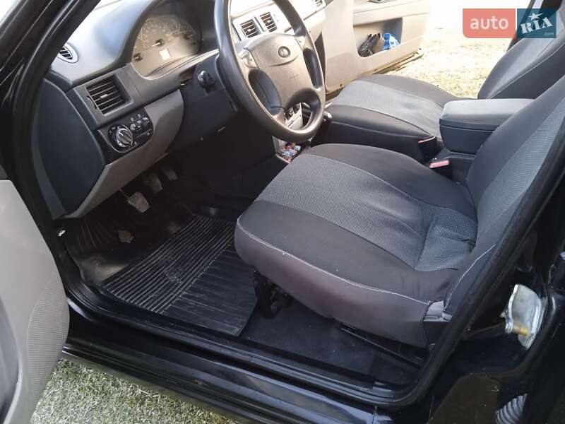 Седан ВАЗ / Lada 2170 Priora 2007 в Белогорье