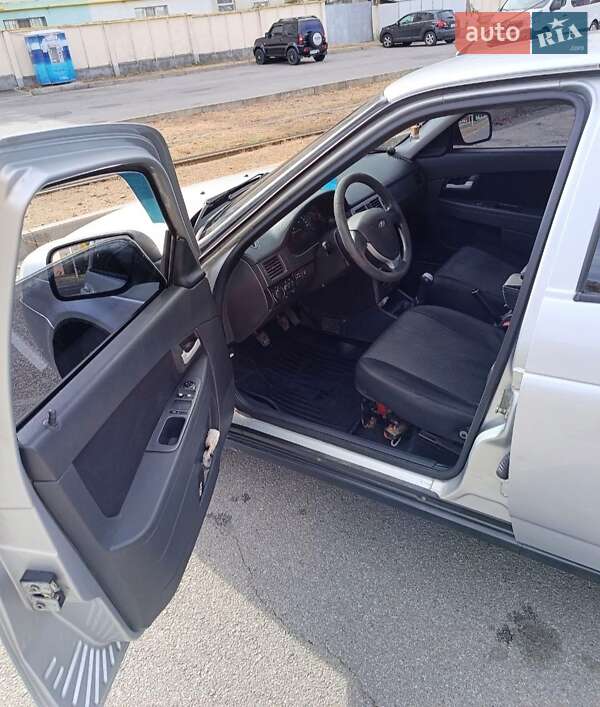 Седан ВАЗ / Lada 2170 Priora 2012 в Харькове