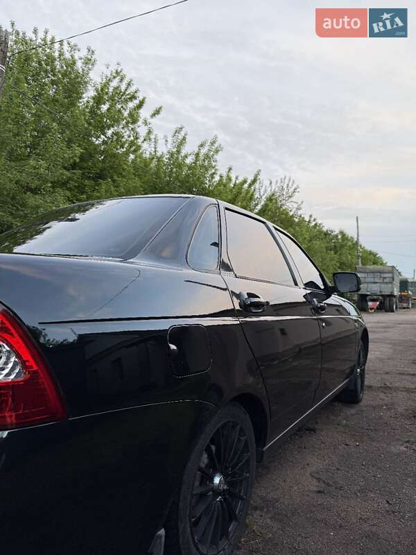 Седан ВАЗ / Lada 2170 Priora 2012 в Александрие