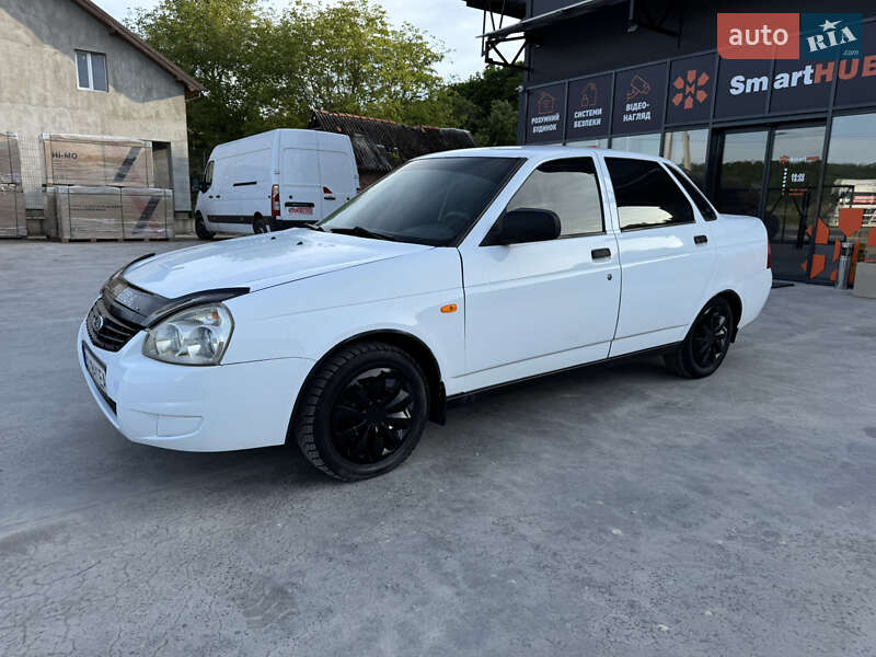 Седан ВАЗ / Lada 2170 Priora 2010 в Тернополе