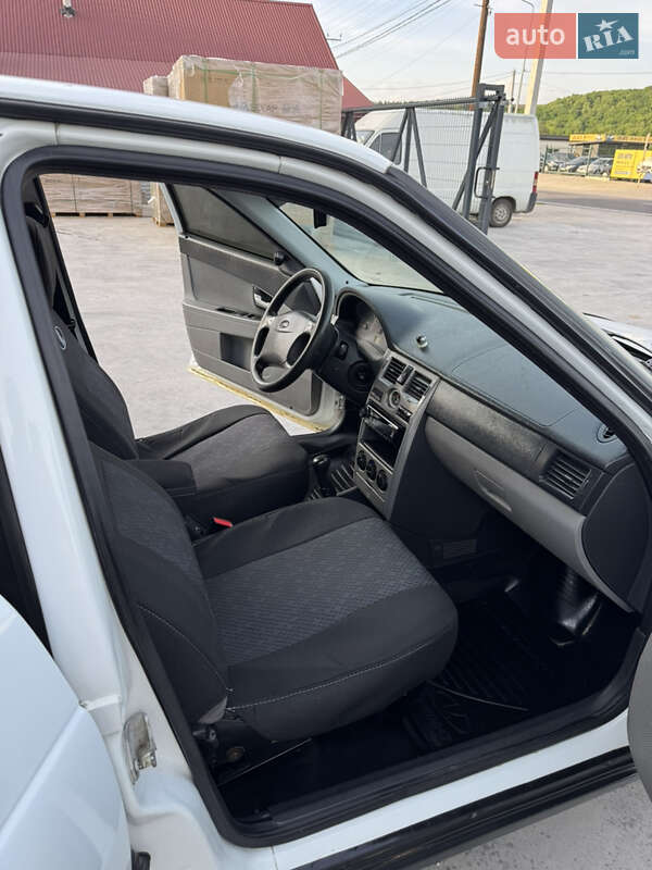 Седан ВАЗ / Lada 2170 Priora 2010 в Тернополе