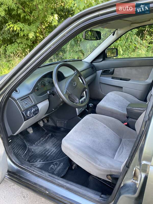 Седан ВАЗ / Lada 2170 Priora 2007 в Черновцах