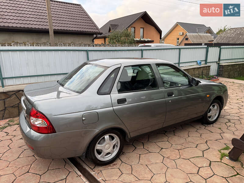 ВАЗ / Lada 2170 Priora 2011