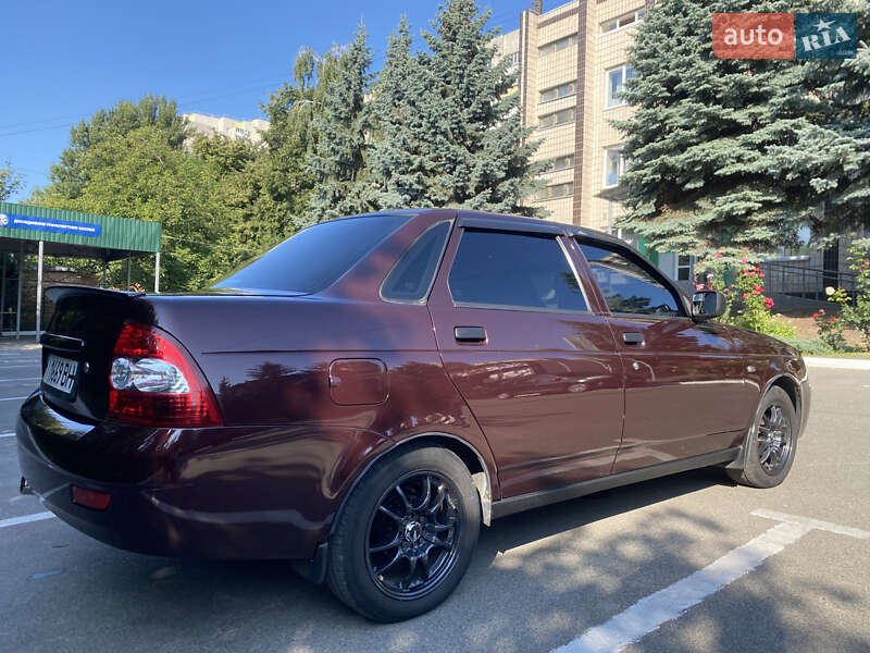 Седан ВАЗ / Lada 2170 Priora 2008 в Вышгороде